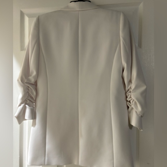 Gianni Bini
Jemma Satin Ruched 3/4 Sleeve Shawl Collar Boyfriend Blazer - Picture 7 of 7